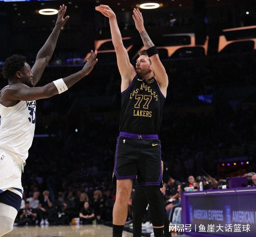 1xBET中文版-NBA最新排名出炉!火箭坐收大礼,勇士开始掉队,湖人也升到第四