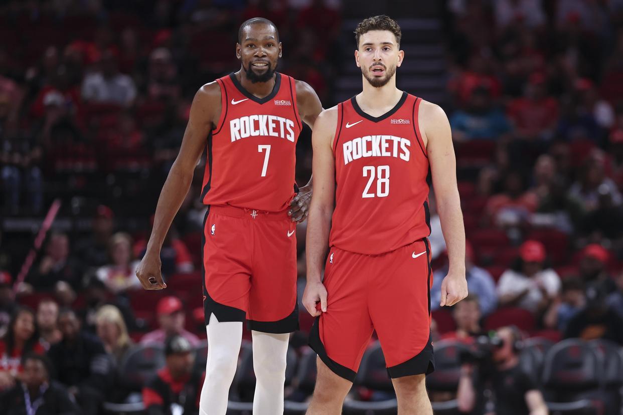 背靠背第2场，客场对阵掘金！火箭队又一人缺阵！轮换阵容仅剩8人